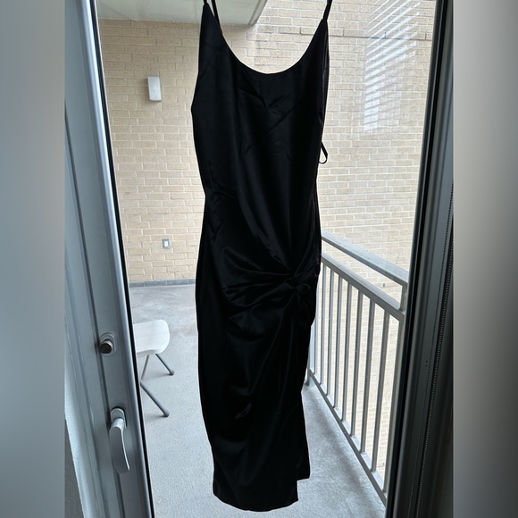 NWT JLUXLABEL BLACK satin ruched midi dress size MEDIUM